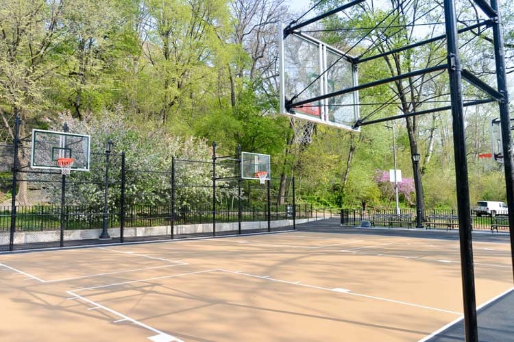 Basketball net at a New York City park